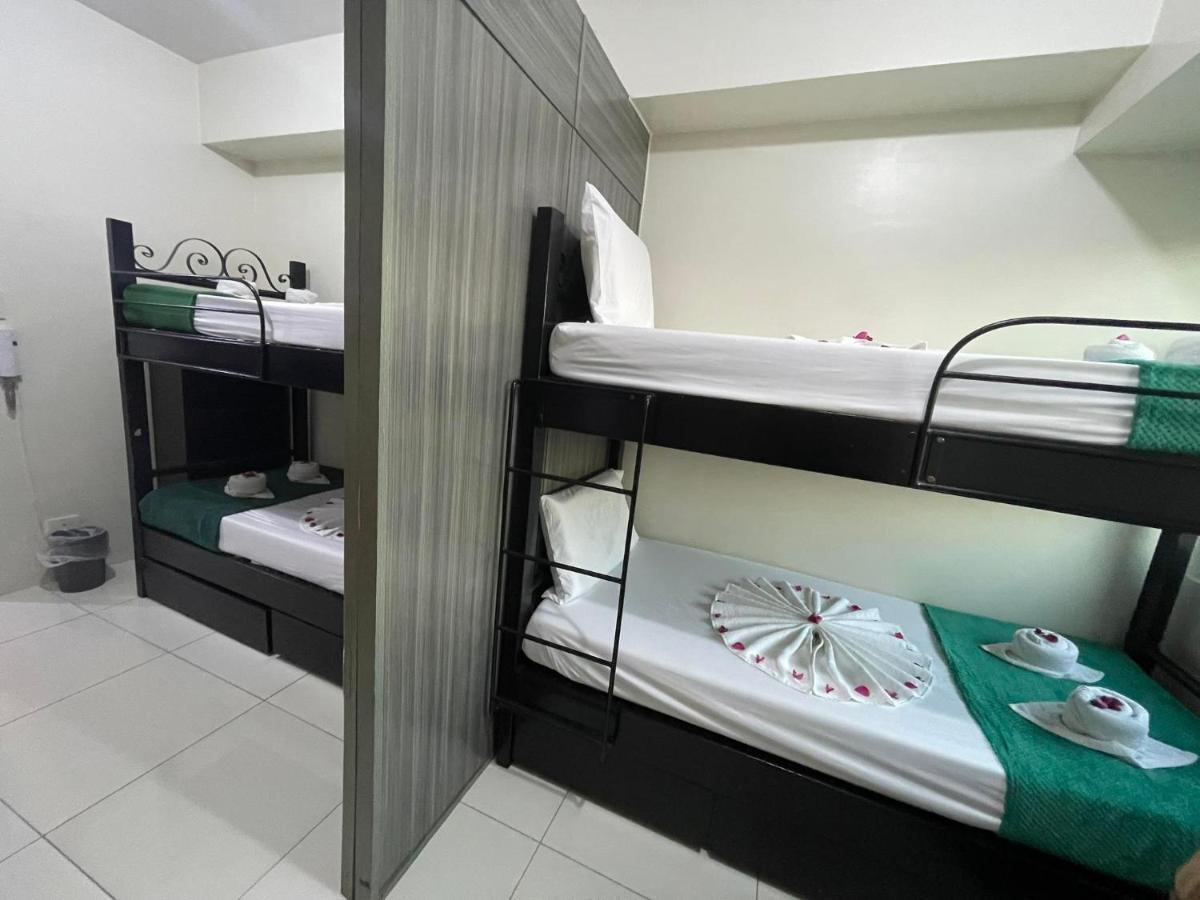 Green Residences 1 Bedroom Condotel in Metro Manila Free Breakfast for 2 Buitenkant foto